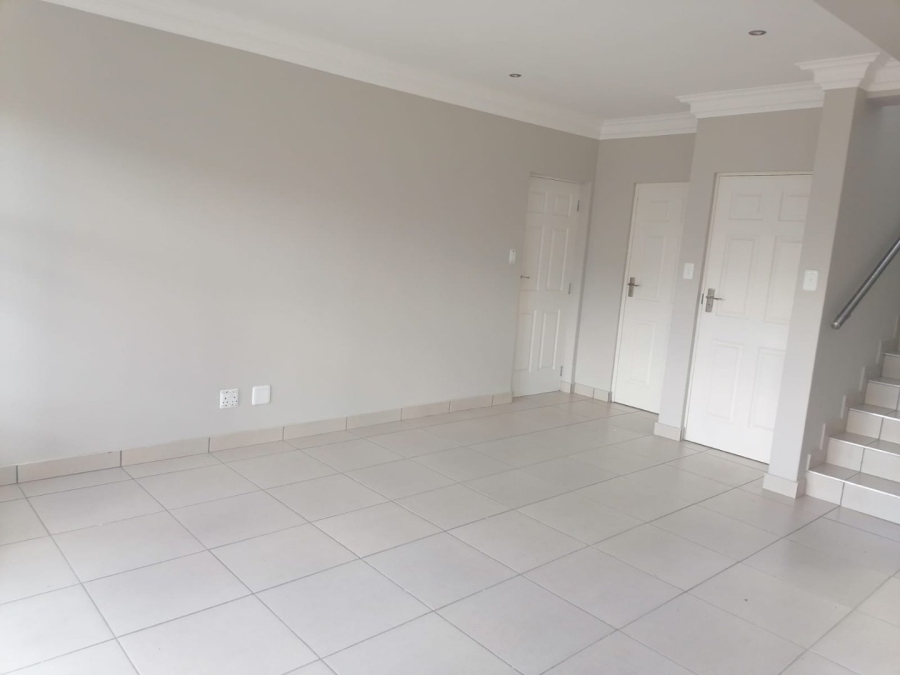 4 Bedroom Property for Sale in Bloemspruit Free State
